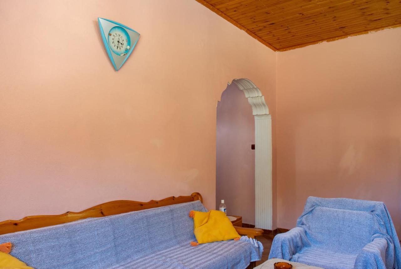 Agali Beach Pansion Mármaron Екстериор снимка
