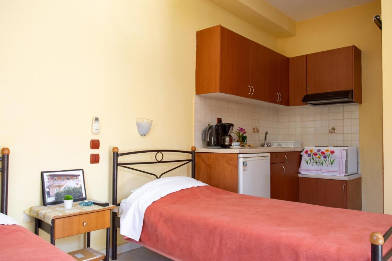 Agali Beach Pansion Mármaron Екстериор снимка