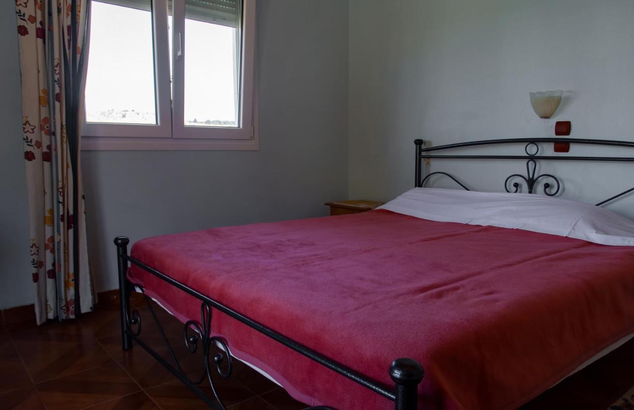 Agali Beach Pansion Mármaron Екстериор снимка