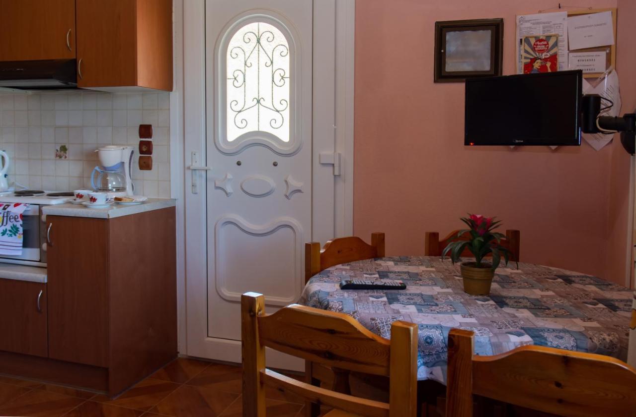 Agali Beach Pansion Mármaron Екстериор снимка