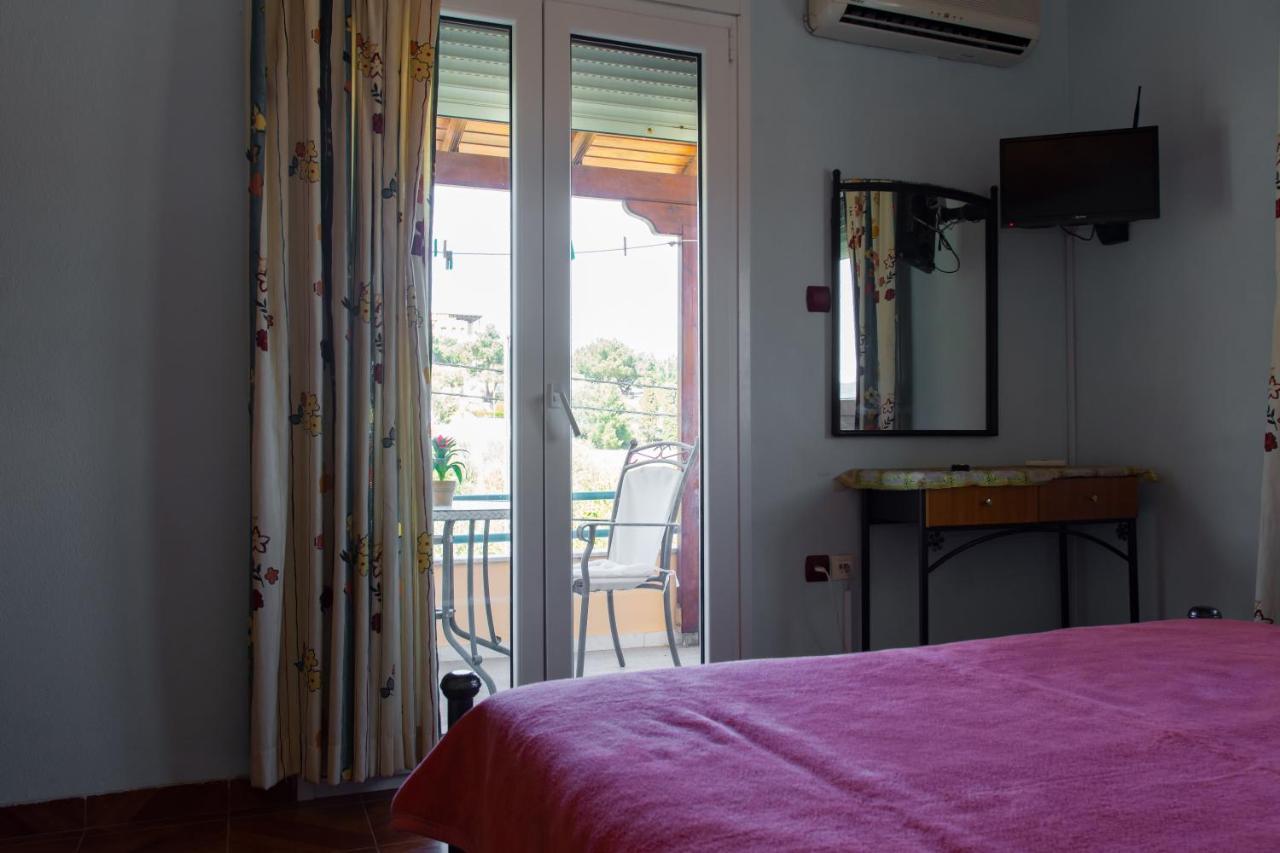 Agali Beach Pansion Mármaron Екстериор снимка