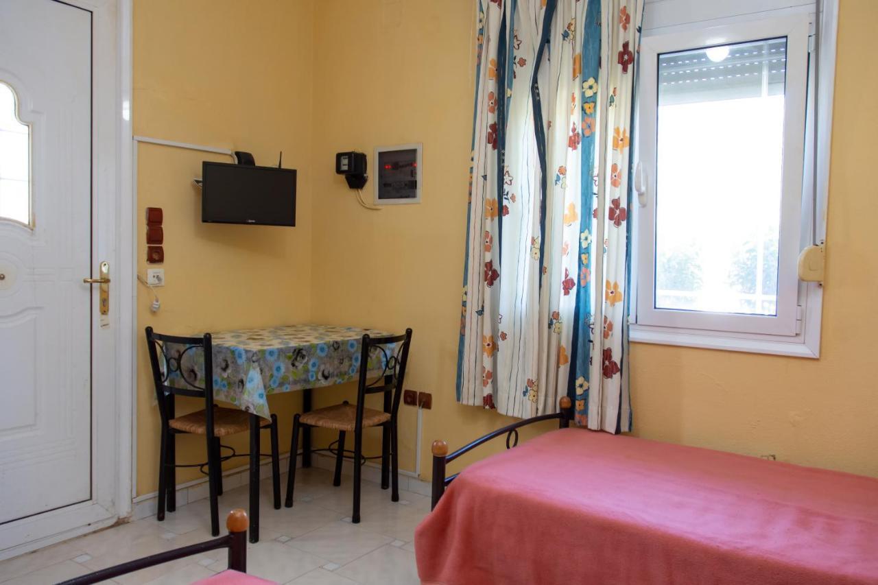 Agali Beach Pansion Mármaron Екстериор снимка
