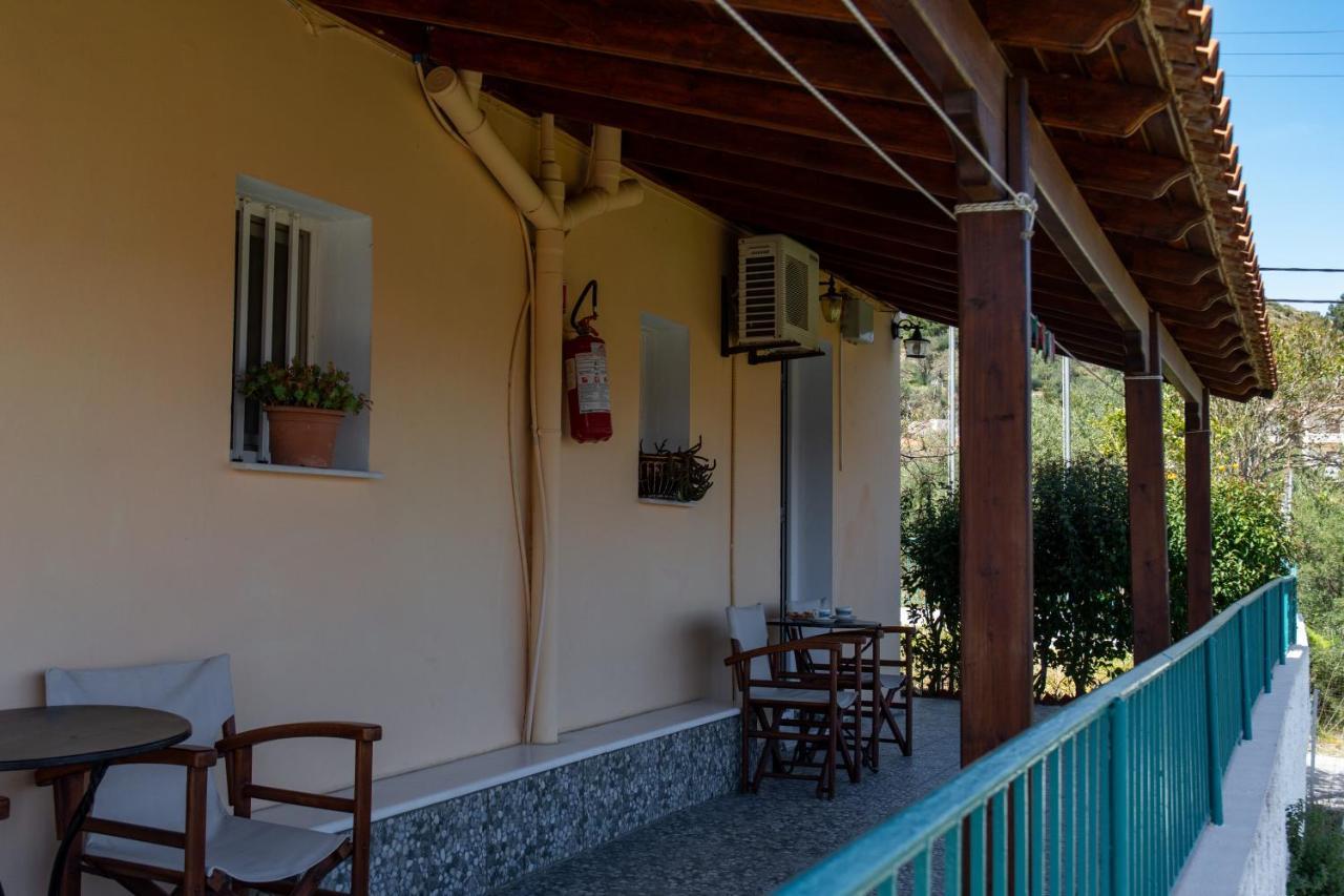 Agali Beach Pansion Mármaron Екстериор снимка